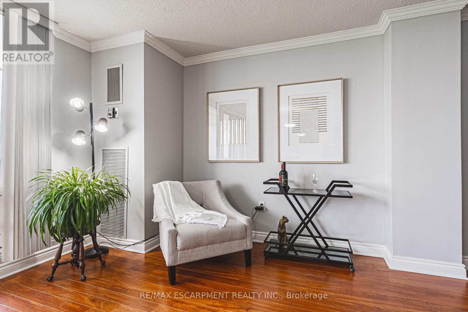 1403 - 2055 Upper Middle Road, Burlington, Ontario  L7P 3P4 - Photo 10 - W12389152
