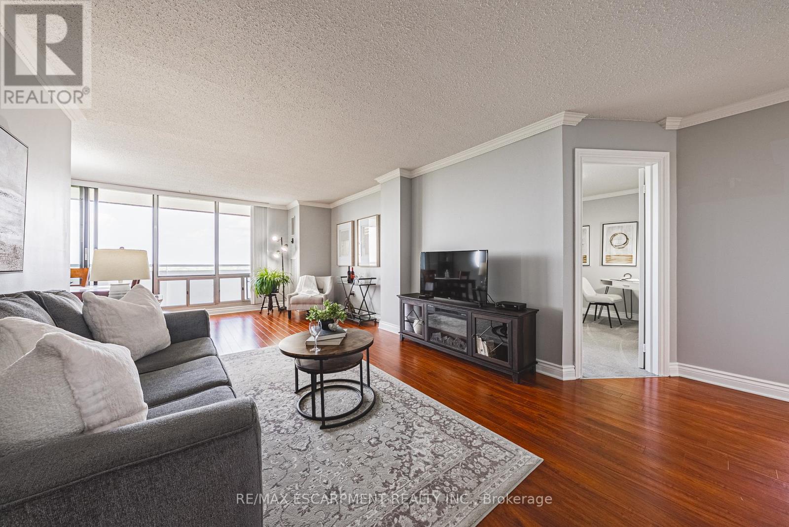 1403 - 2055 Upper Middle Road, Burlington, Ontario  L7P 3P4 - Photo 12 - W12389152