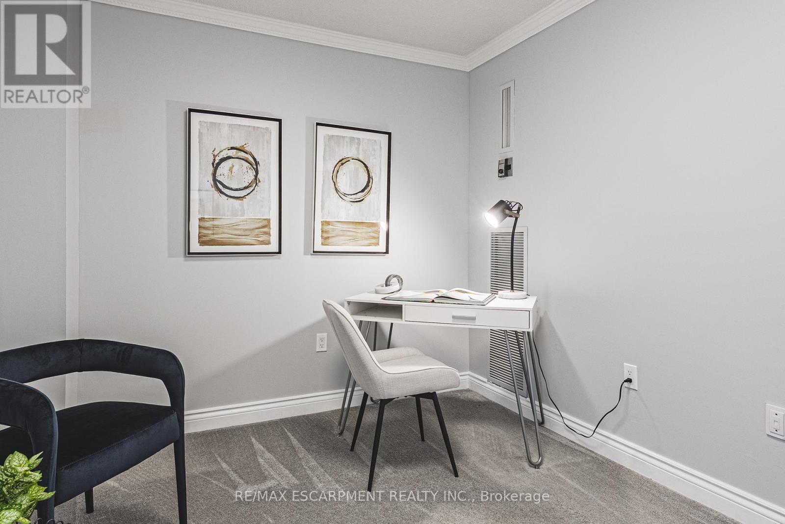 1403 - 2055 Upper Middle Road, Burlington, Ontario  L7P 3P4 - Photo 14 - W12389152