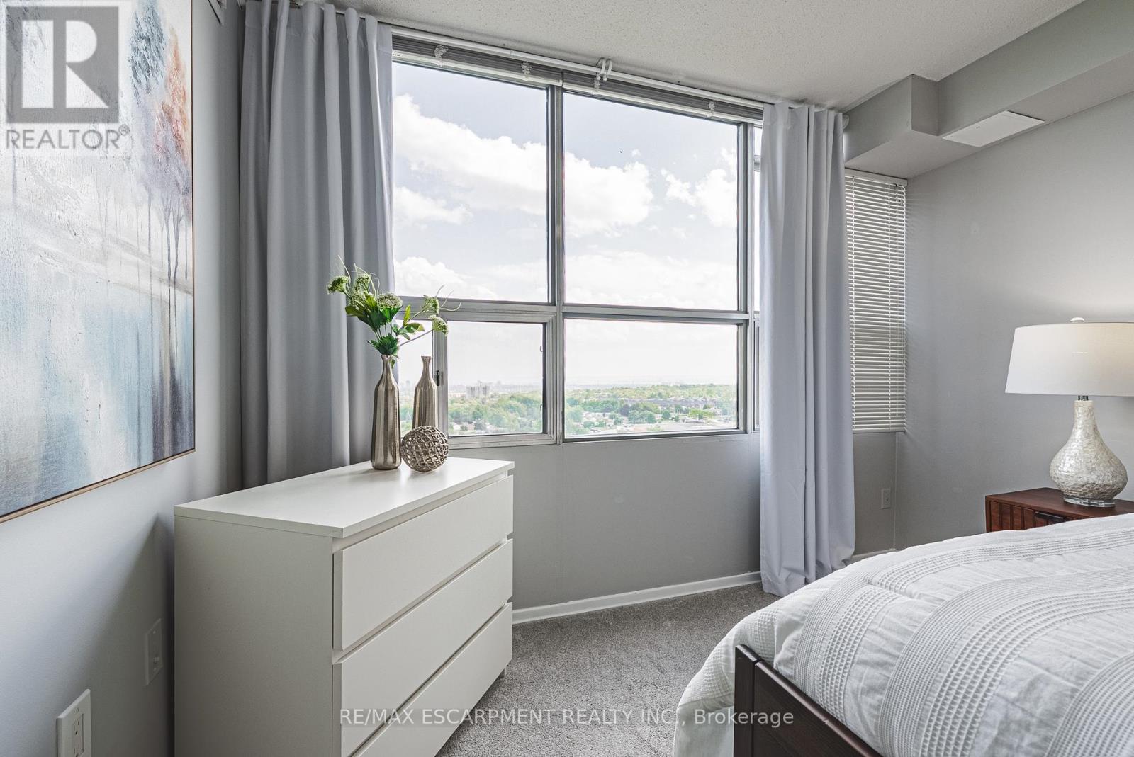 1403 - 2055 Upper Middle Road, Burlington, Ontario  L7P 3P4 - Photo 20 - W12389152