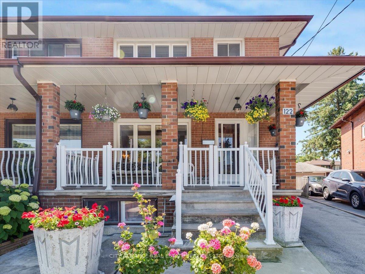 122 Brookhaven Drive, Toronto, Ontario  M6M 4P2 - Photo 2 - W12389166