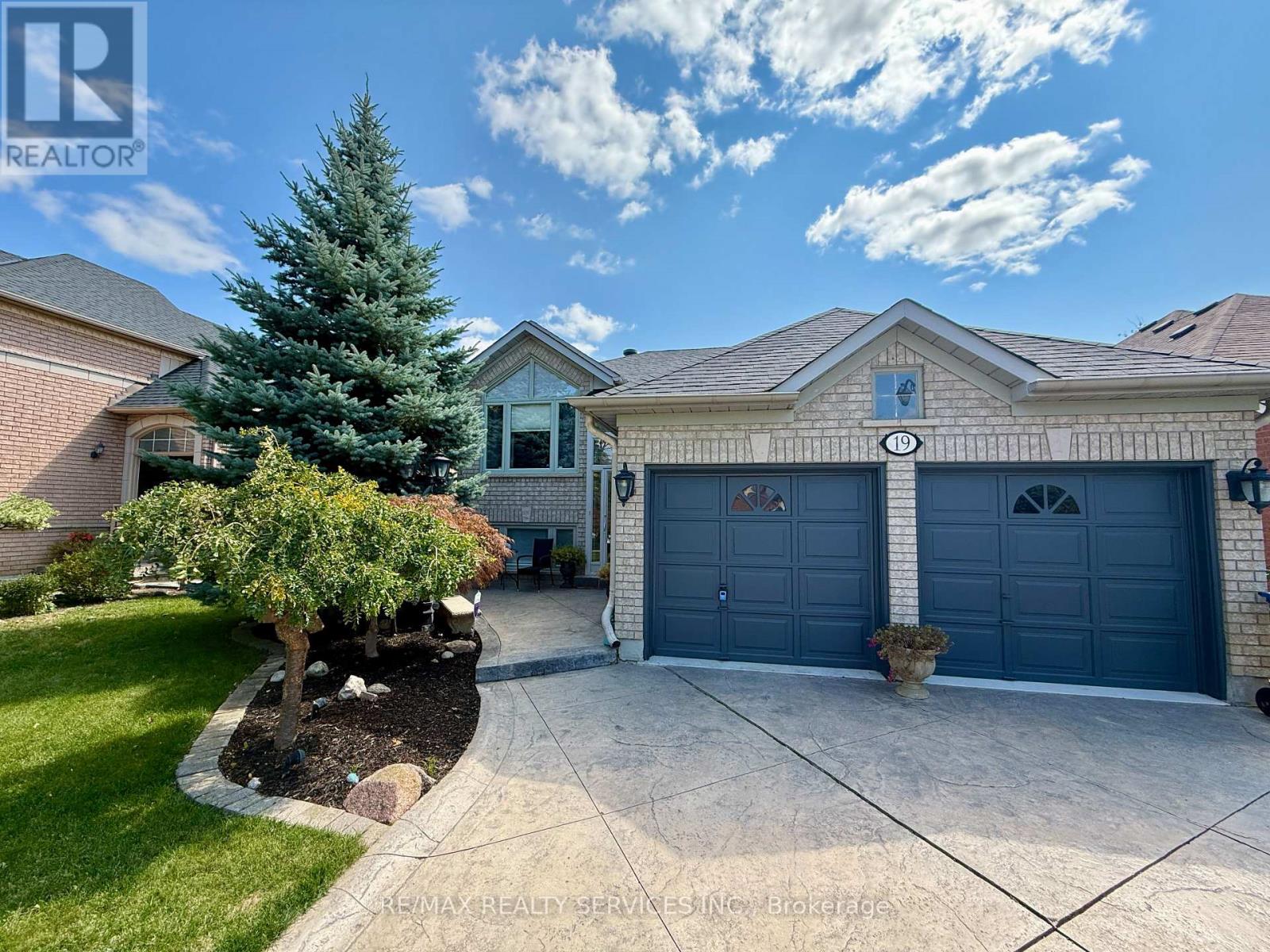 19 LIVINGSTON DRIVE, Caledon, Ontario
