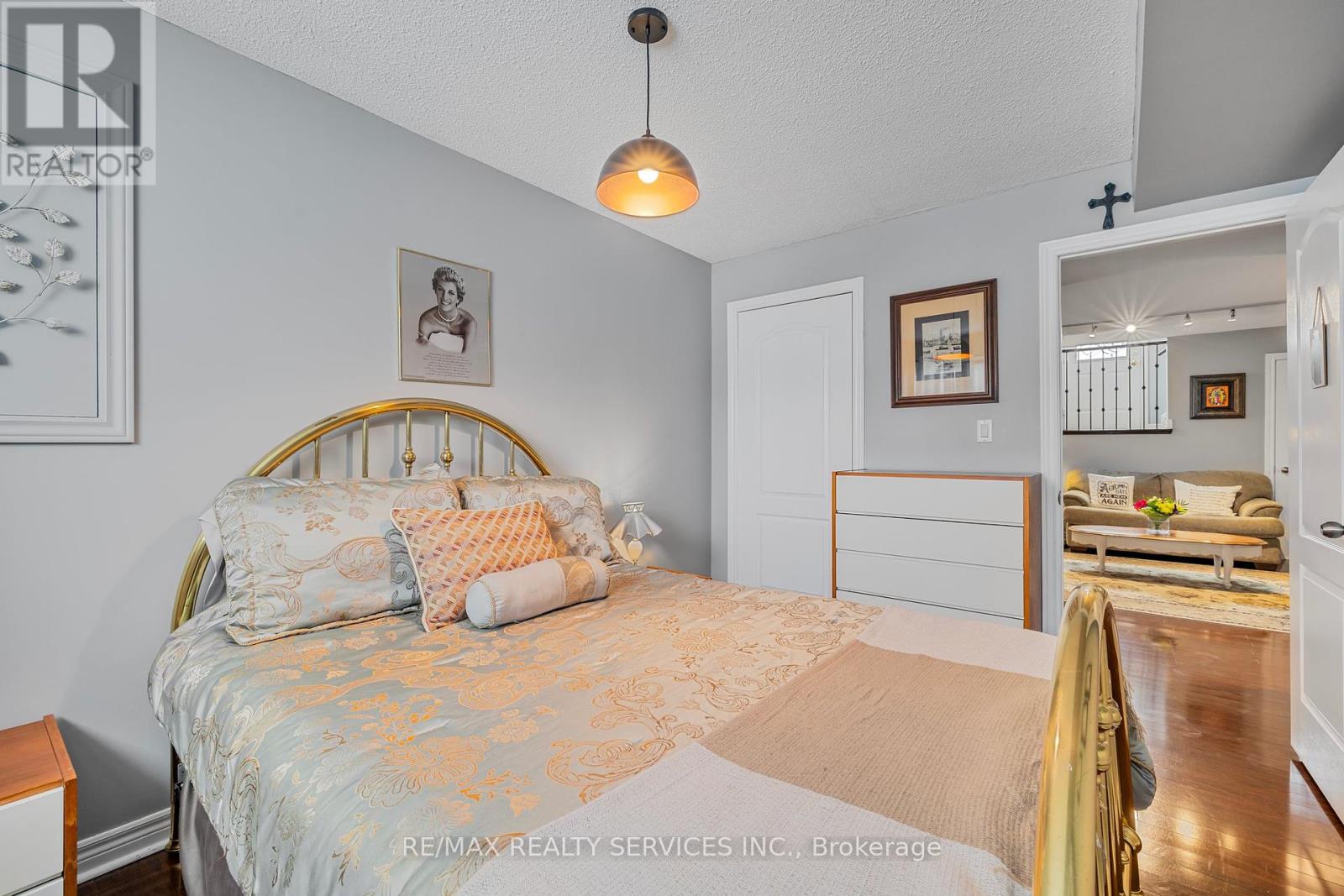 19 Livingston Drive, Caledon, Ontario  L7C 1A1 - Photo 32 - W12389174