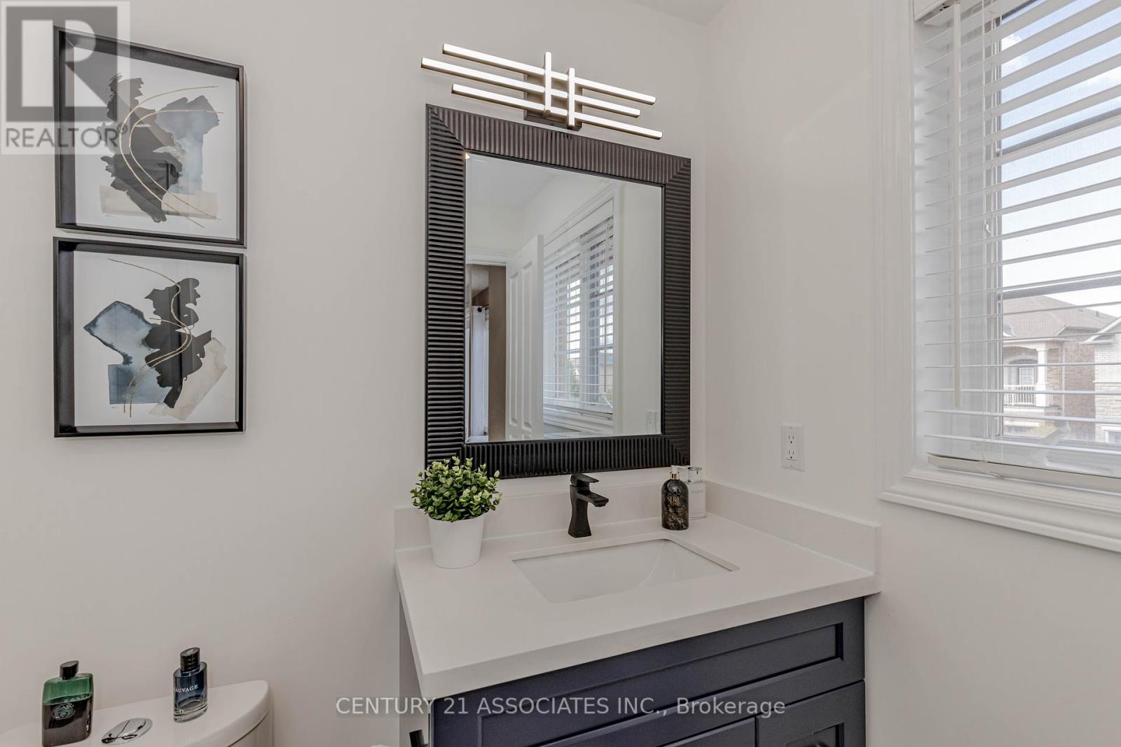 4622 Keystone Crescent, Burlington (Alton), Ontario  L7M 0L9 - Photo 19 - W12389181