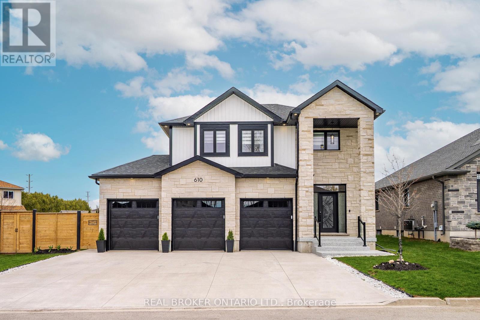 610 Conners Drive, North Perth, Ontario  N4W 0J3 - Photo 2 - X12389005