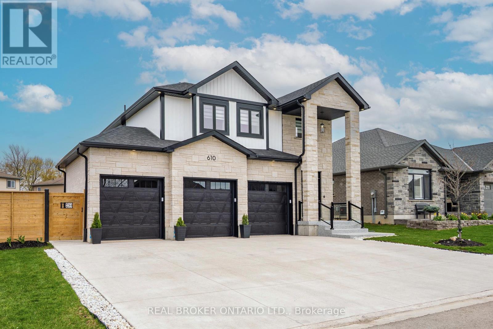 610 Conners Drive, North Perth, Ontario  N4W 0J3 - Photo 4 - X12389005