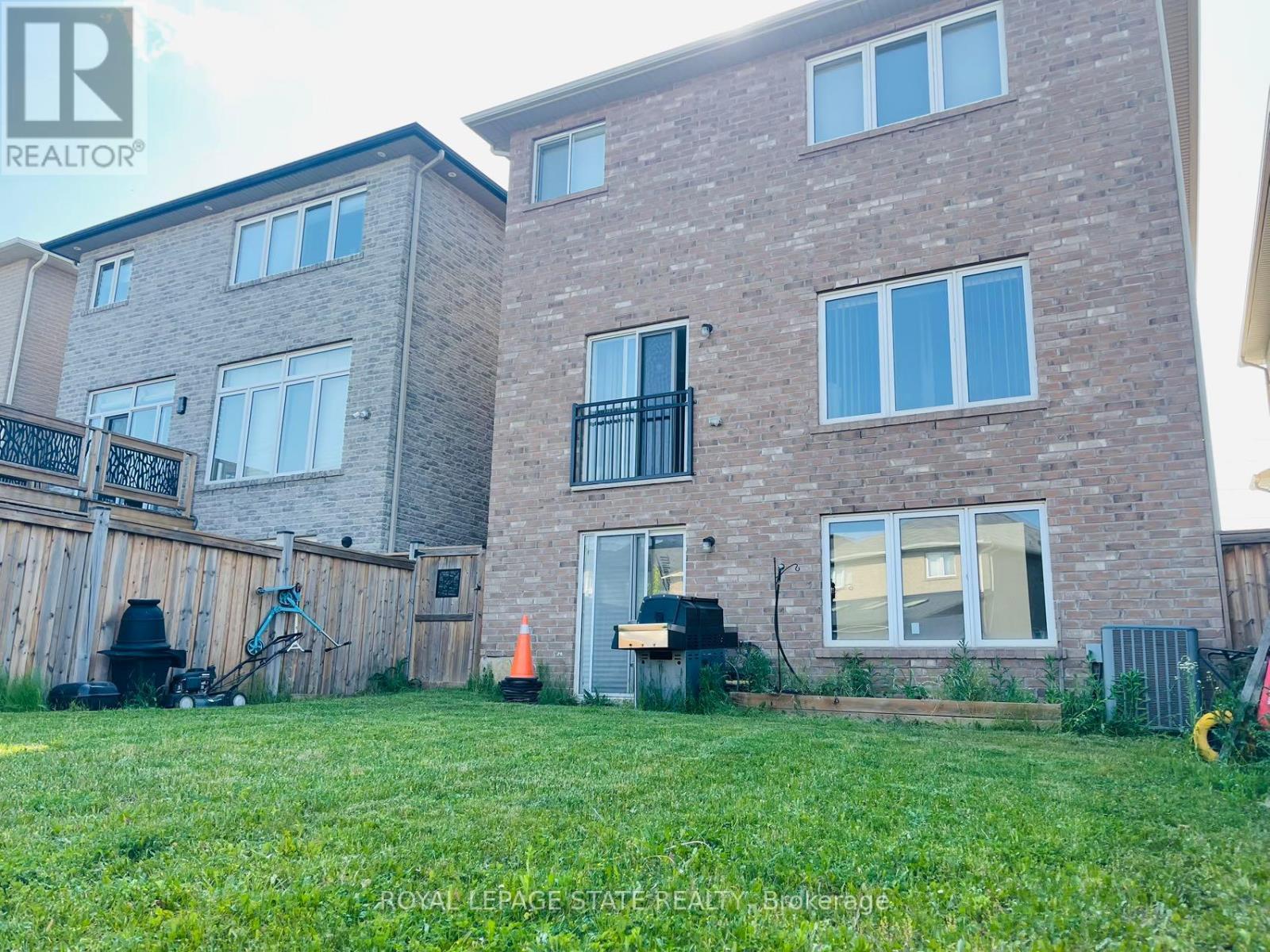 61 Irwin Avenue, Hamilton, Ontario  L9K 0E9 - Photo 10 - X12389040