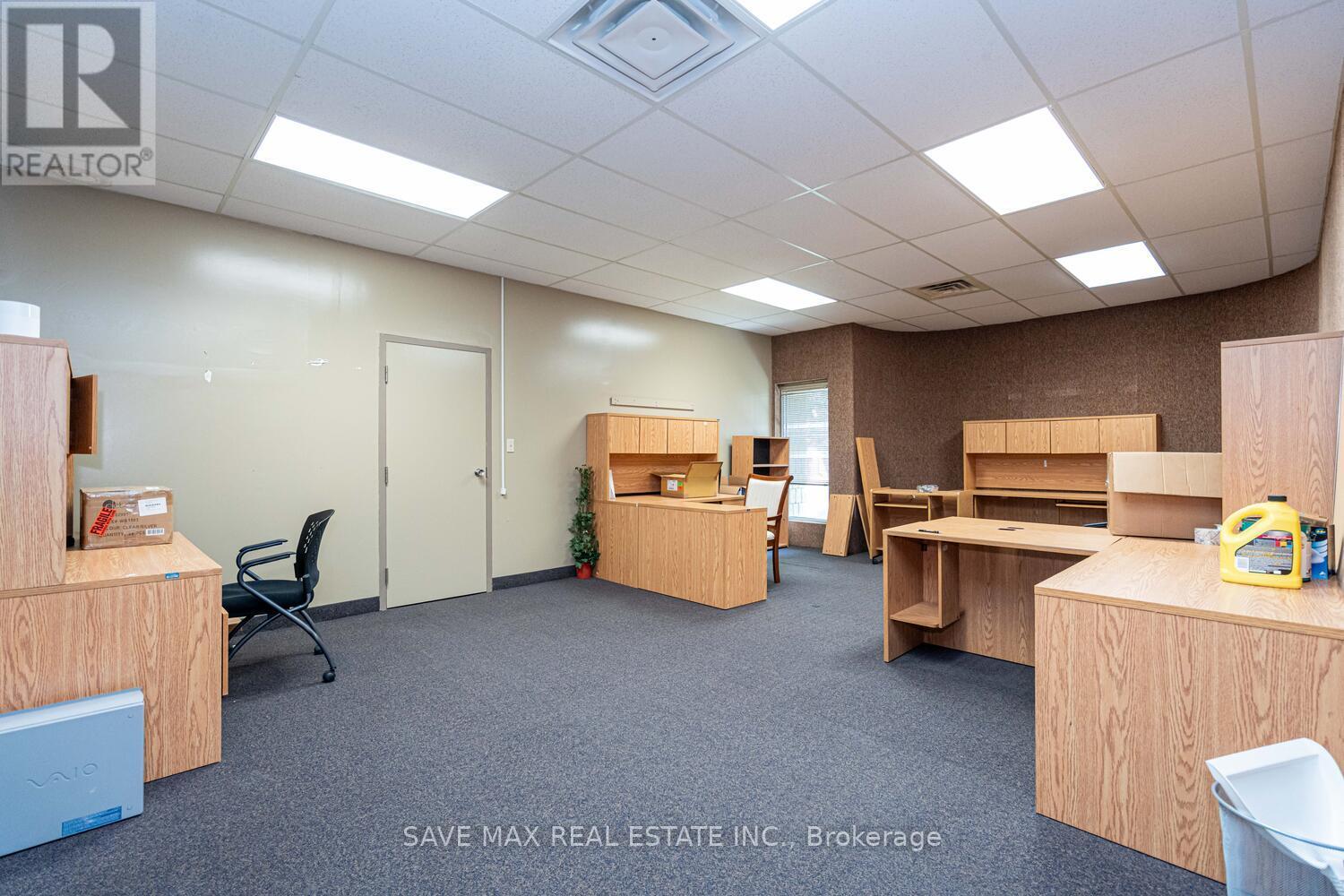 22 Albert Street, Norfolk, Ontario  N0E 1G0 - Photo 10 - X12389054