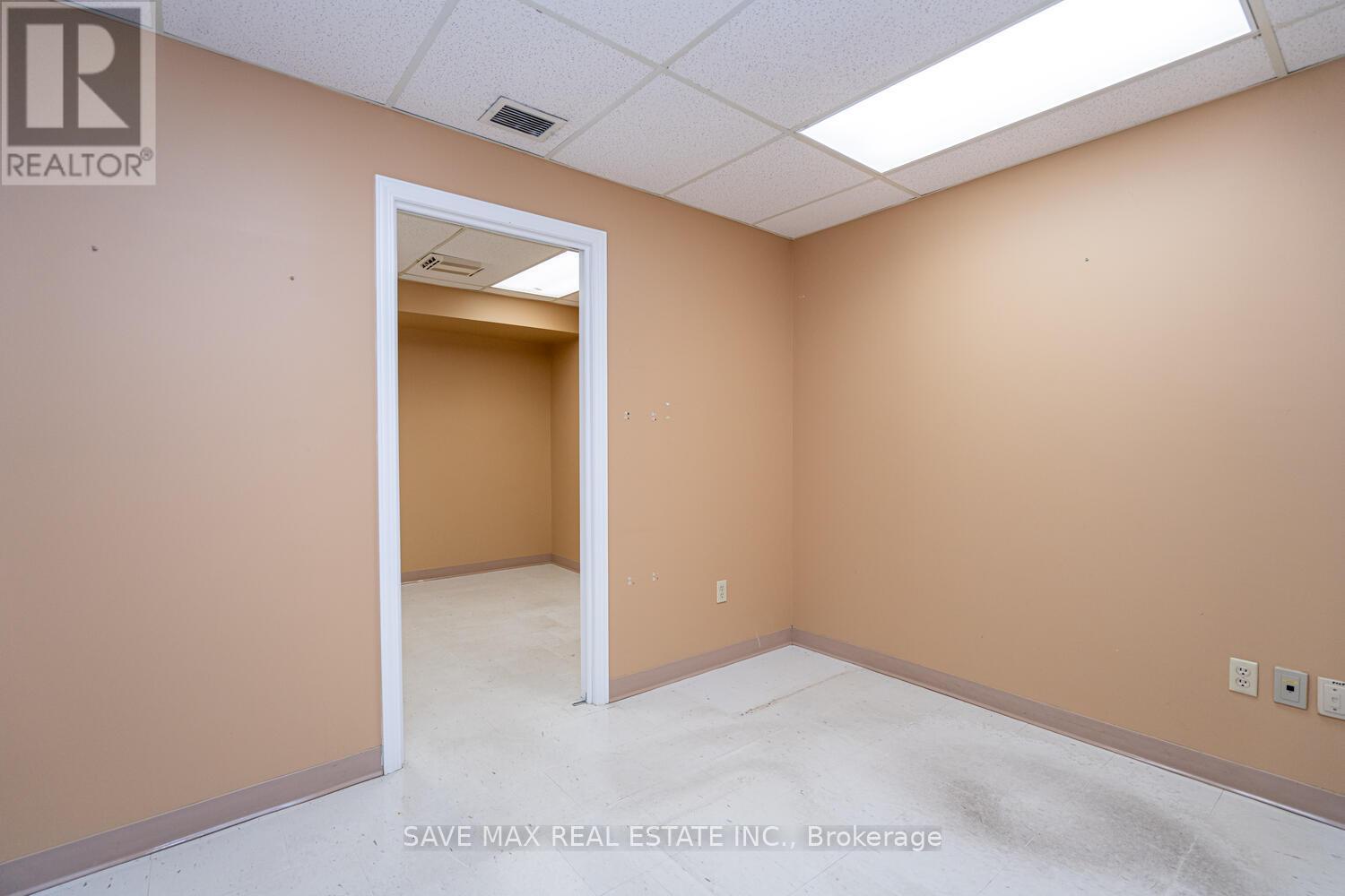 22 Albert Street, Norfolk, Ontario  N0E 1G0 - Photo 17 - X12389054