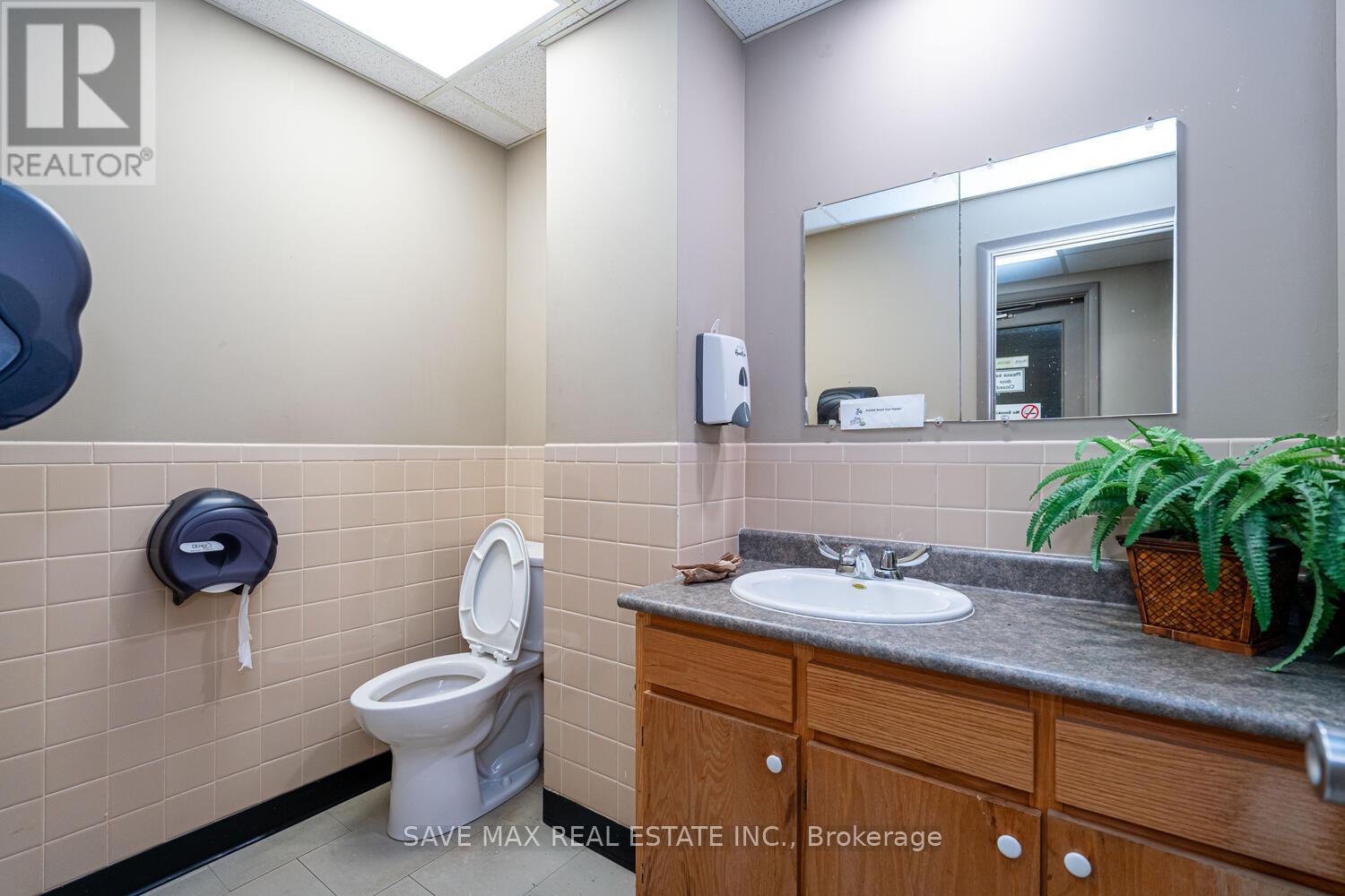 22 Albert Street, Norfolk, Ontario  N0E 1G0 - Photo 20 - X12389054