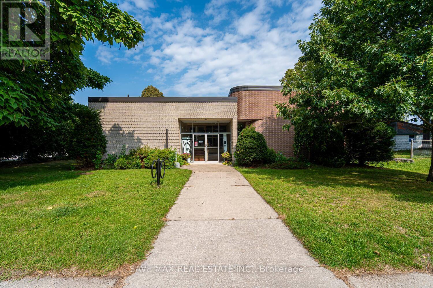 22 Albert Street, Norfolk, Ontario  N0E 1G0 - Photo 3 - X12389054