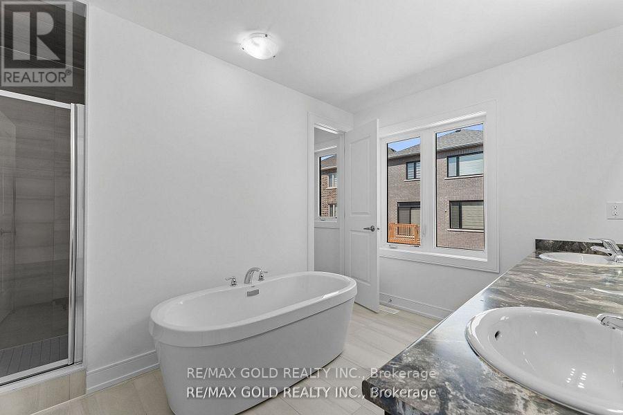 31 Stanley Leitch Drive, Erin, Ontario  N0B 1T0 - Photo 31 - X12389083