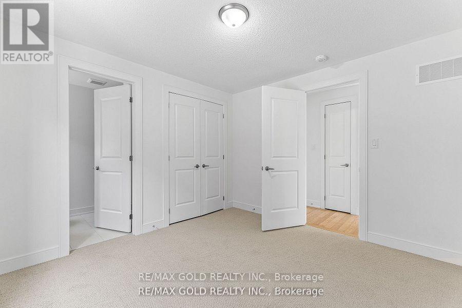 31 Stanley Leitch Drive, Erin, Ontario  N0B 1T0 - Photo 45 - X12389083