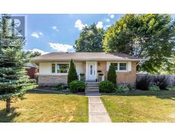 107 ELLIS CRESCENT S, Waterloo, Ontario