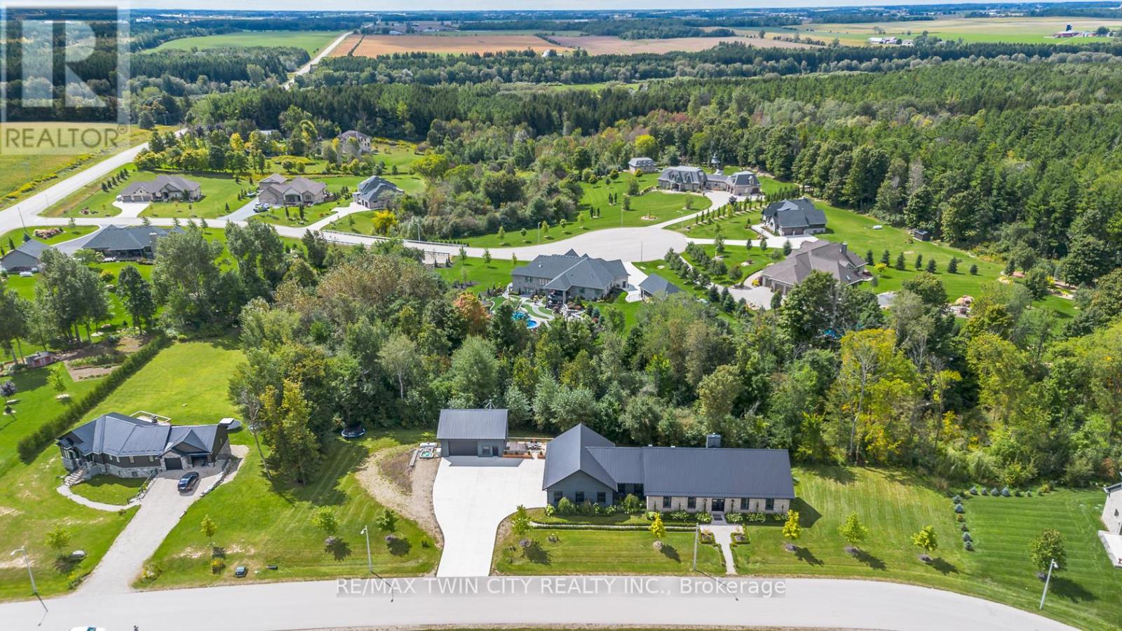 141 RUTH ANNE PLACE, Mapleton, Ontario