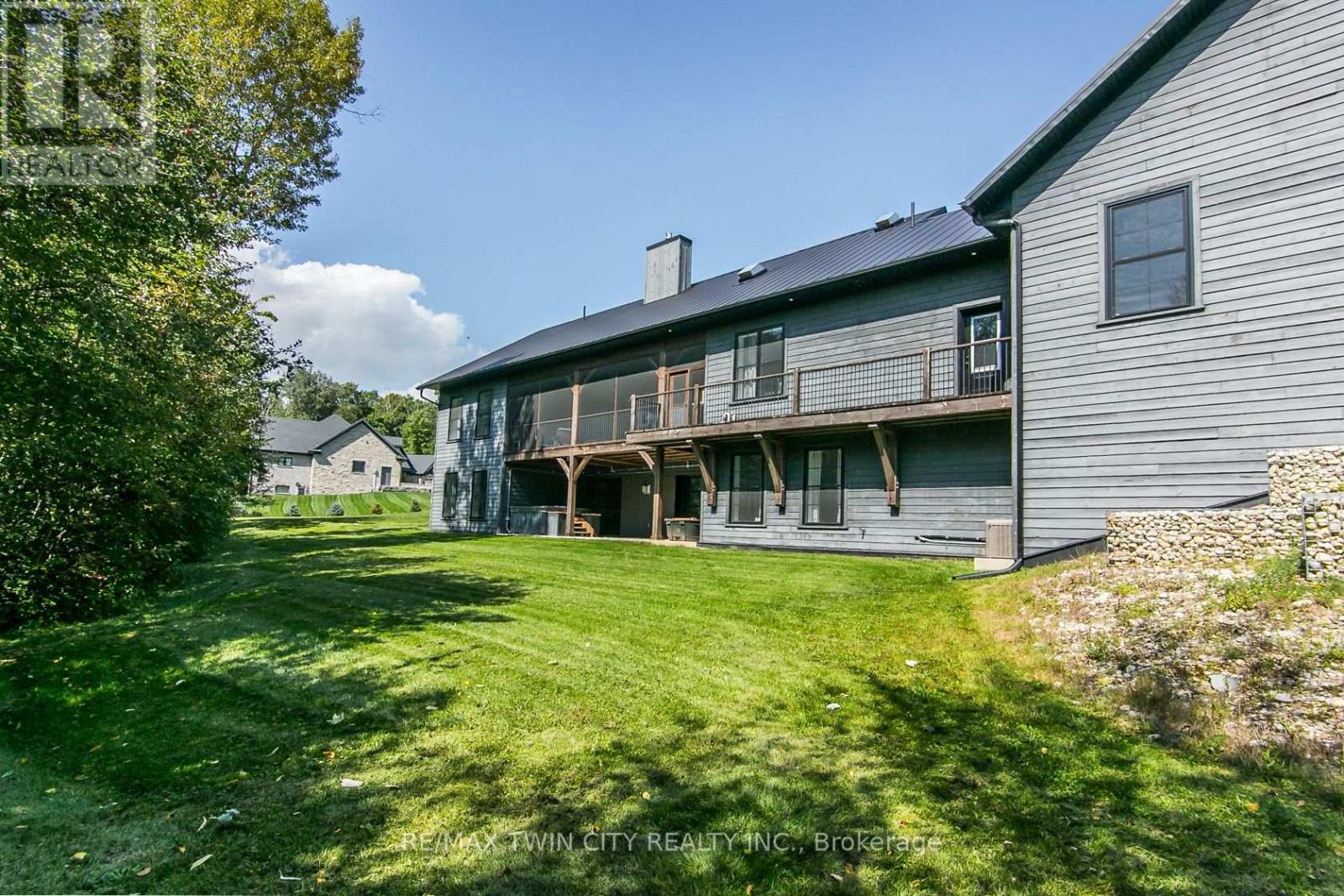 141 Ruth Anne Place, Mapleton, Ontario  N0G 2K0 - Photo 39 - X12389170