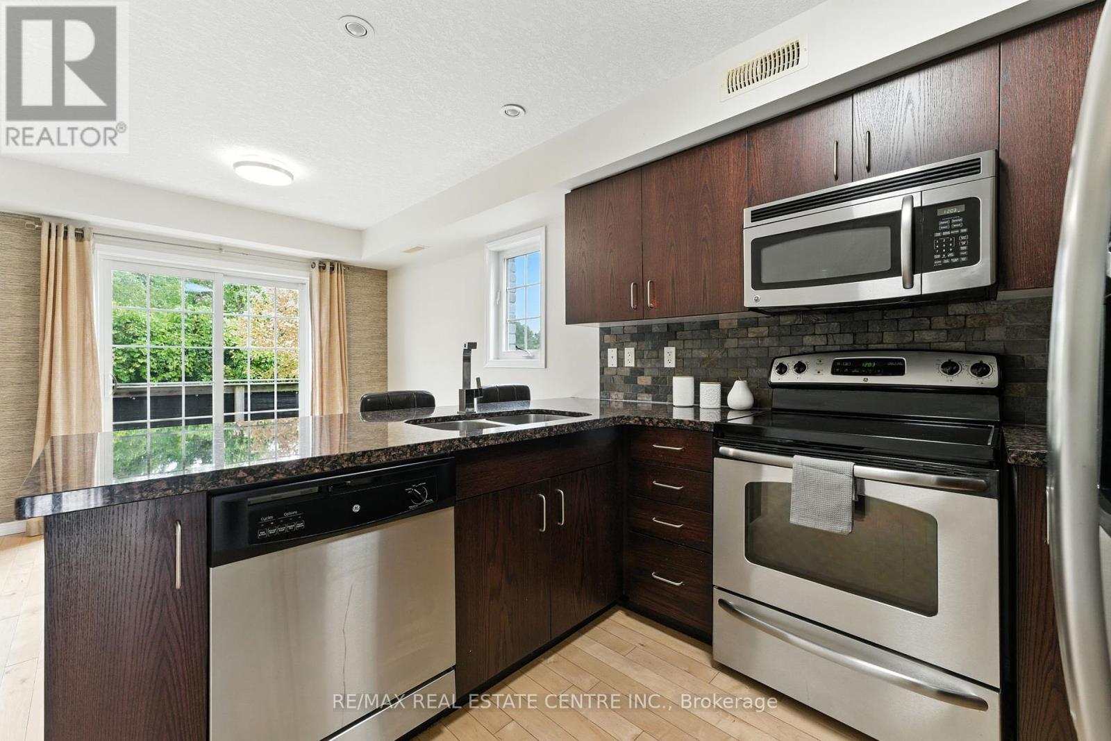 59 - 35 Mountford Drive, Guelph, Ontario  N1E 0G6 - Photo 10 - X12389179