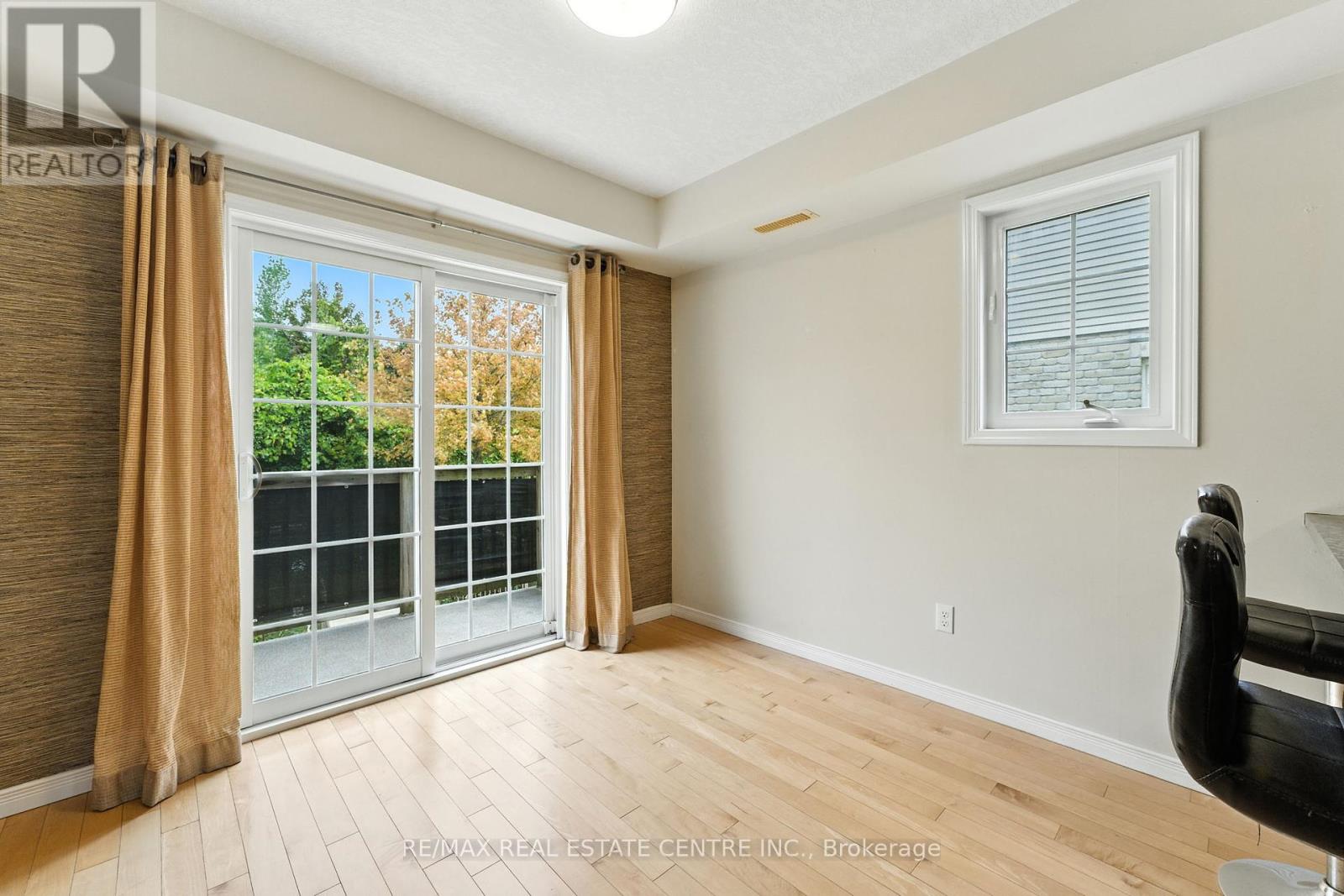 59 - 35 Mountford Drive, Guelph, Ontario  N1E 0G6 - Photo 11 - X12389179