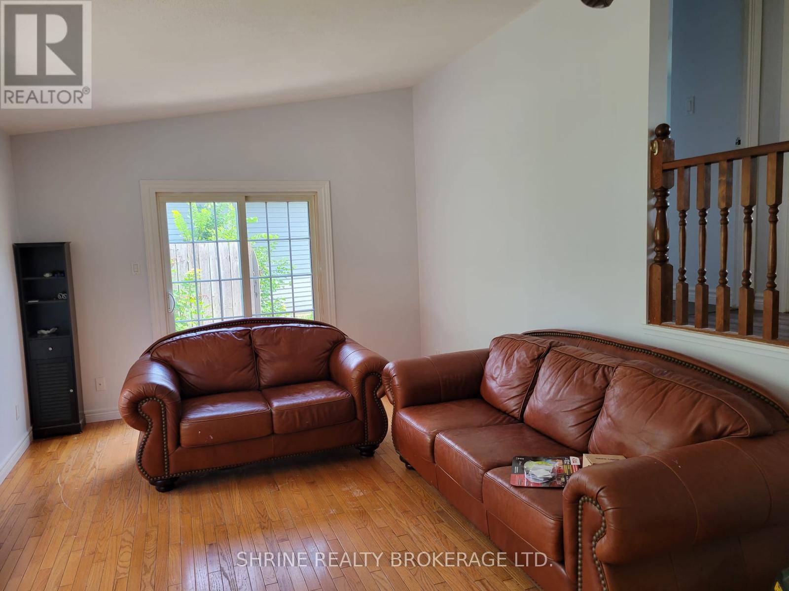 5 Caprice Crescent, London East (East I), Ontario  N5V 3L8 - Photo 4 - X12372864