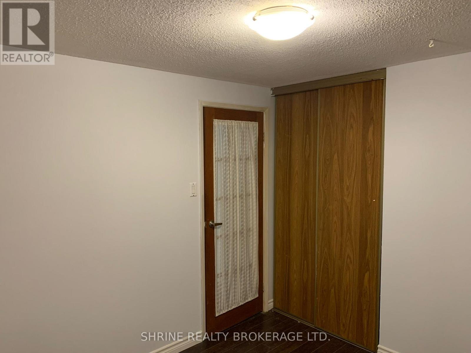 5 Caprice Crescent, London East (East I), Ontario  N5V 3L8 - Photo 5 - X12372864