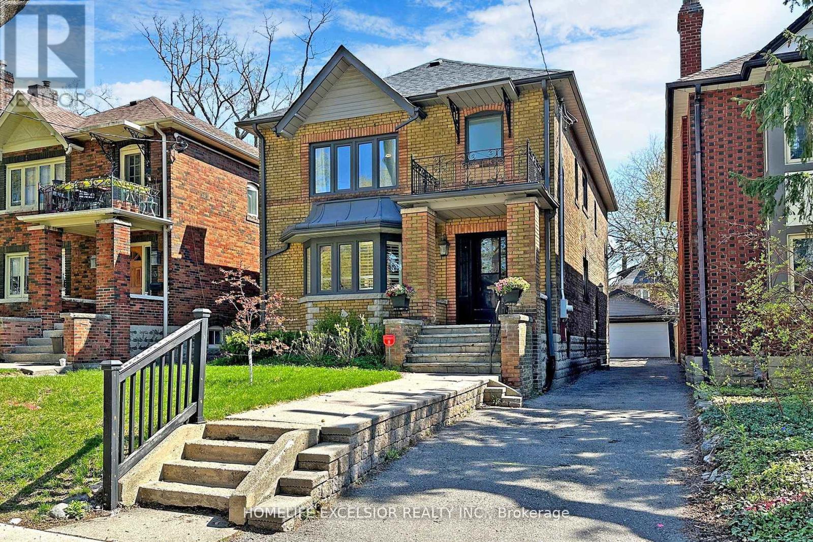 33 Braemar Avenue, Toronto, Ontario  M5P 2L1 - Photo 2 - C12389243