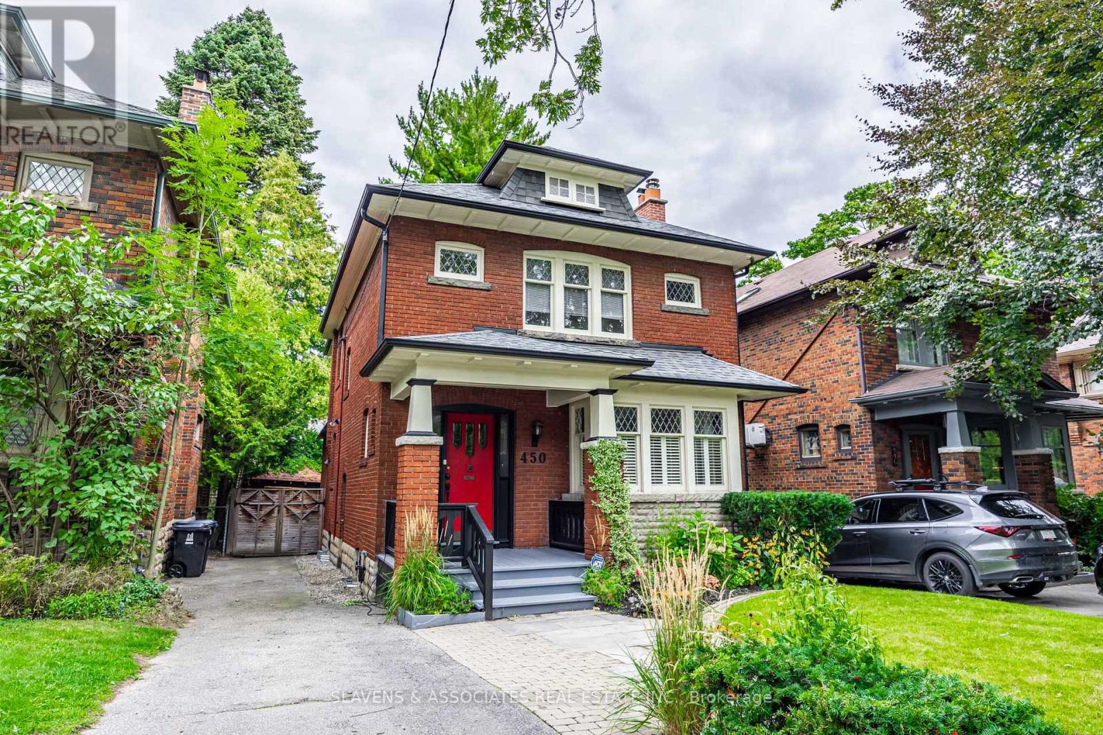 Property at 450 BRIAR HILL AVENUE image 3