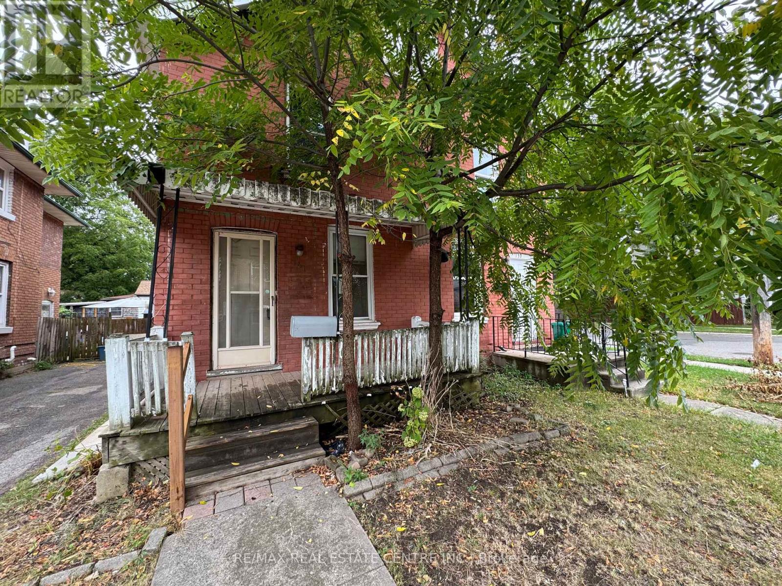 141 Superior Street, Brantford, Ontario  N3S 2L3 - Photo 2 - X12389287