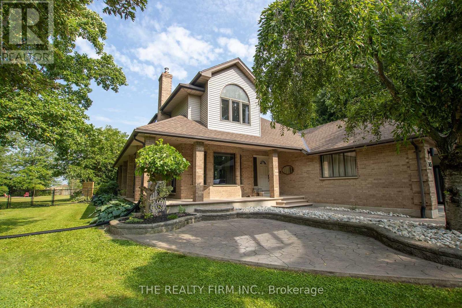 145 Walker Street, West Elgin, Ontario  N0L 2P0 - Photo 1 - X12389377