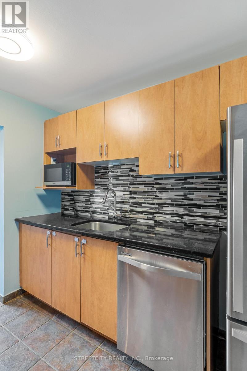 504 - 931 Wonderland Road S, London South, Ontario  N6K 2X6 - Photo 11 - X12389416