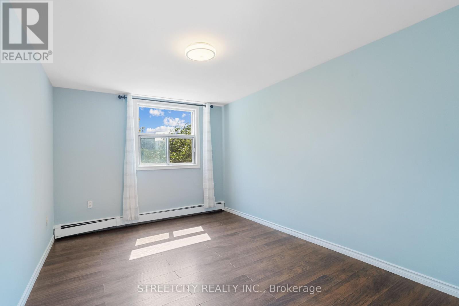 504 - 931 Wonderland Road S, London South, Ontario  N6K 2X6 - Photo 17 - X12389416