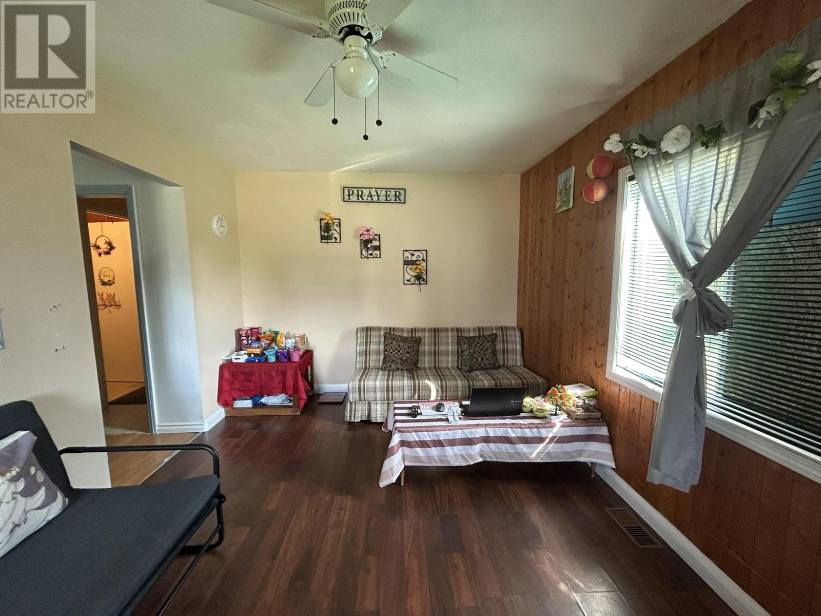 131 Burns St, Atikokan, Ontario  P0T 1C0 - Photo 3 - TB252832