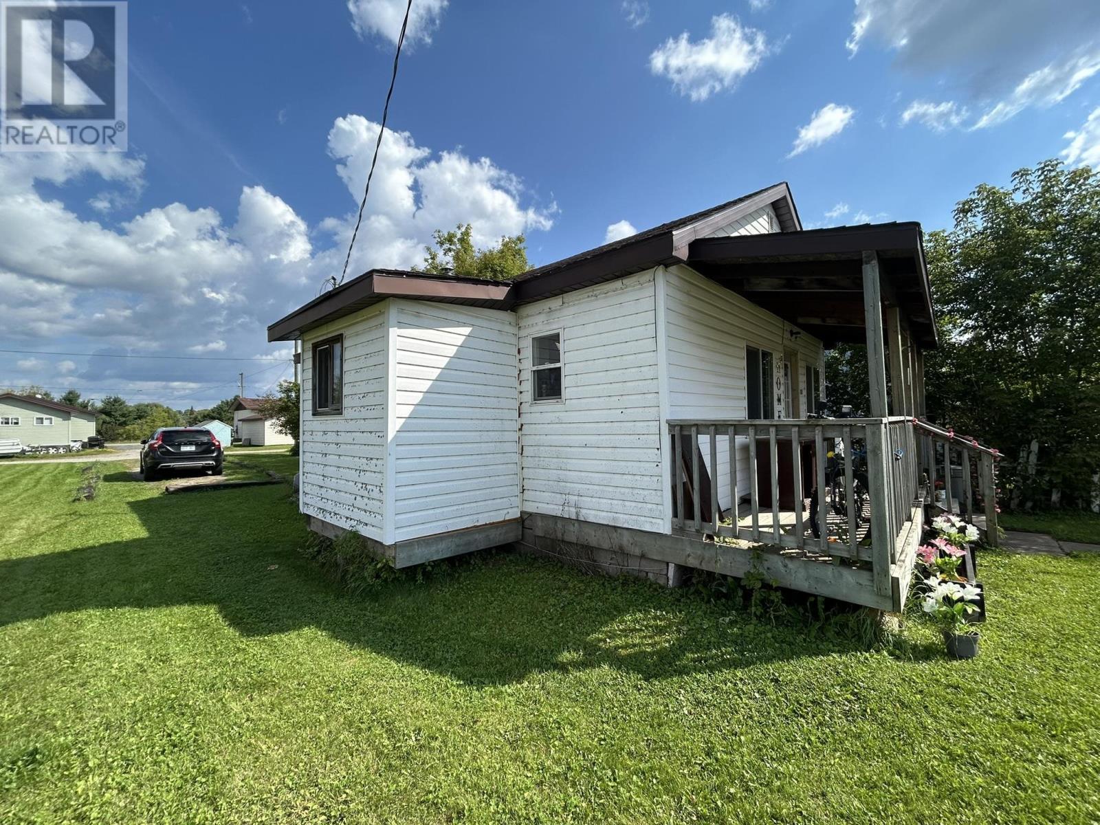 131 Burns St, Atikokan, Ontario  P0T 1C0 - Photo 16 - TB252832