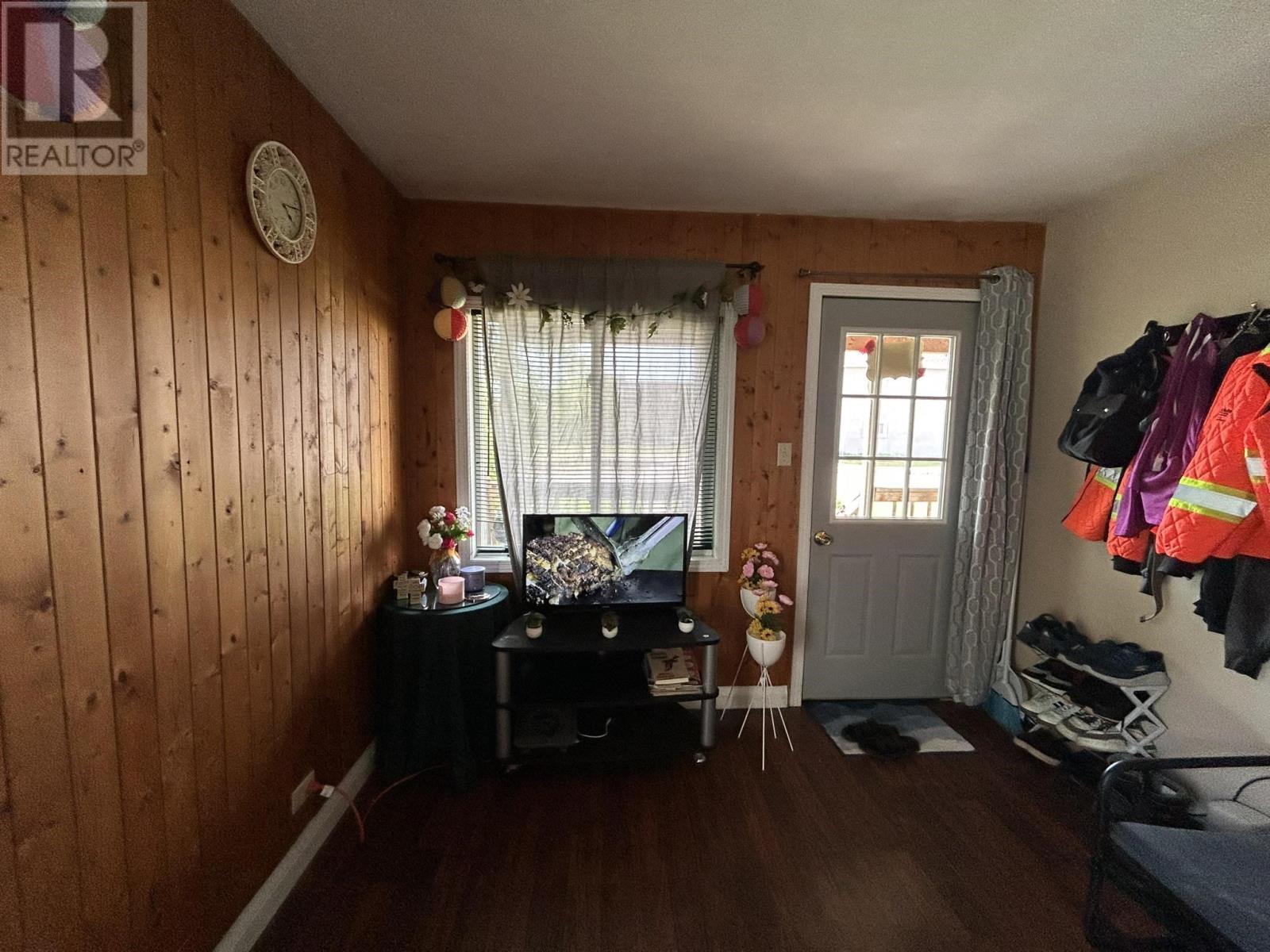 131 Burns St, Atikokan, Ontario  P0T 1C0 - Photo 5 - TB252832