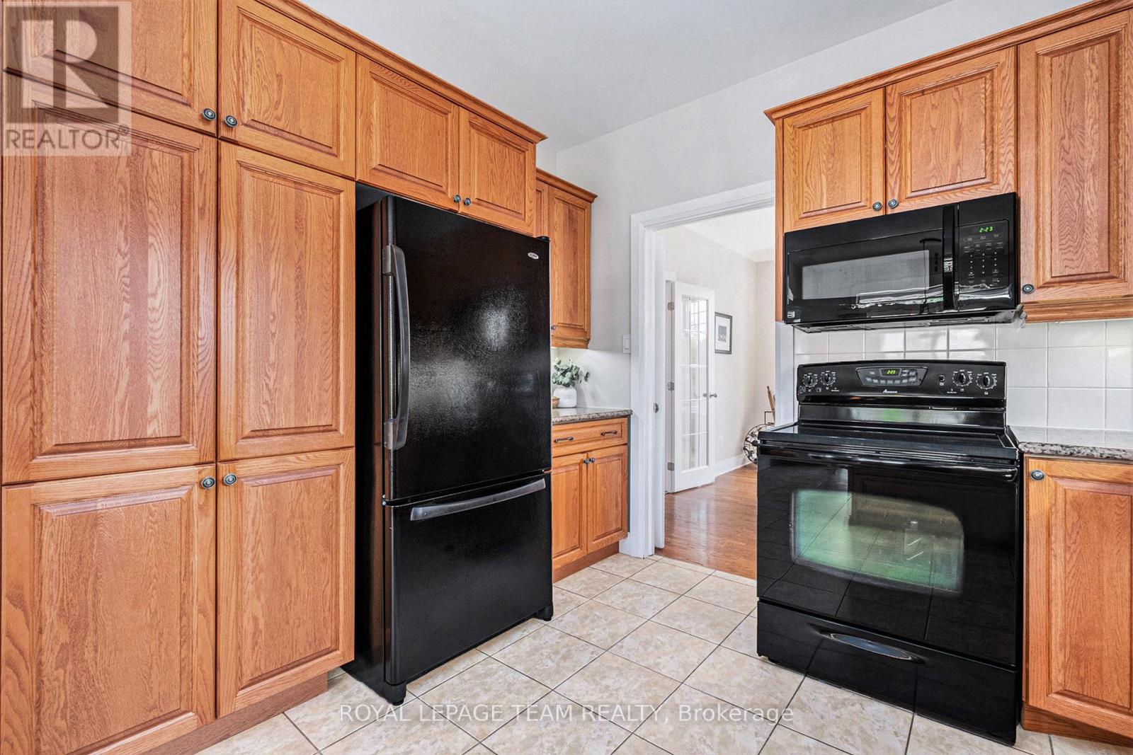 34 Rochelle Drive, Ottawa, Ontario  K0A 2Z0 - Photo 15 - X12389344