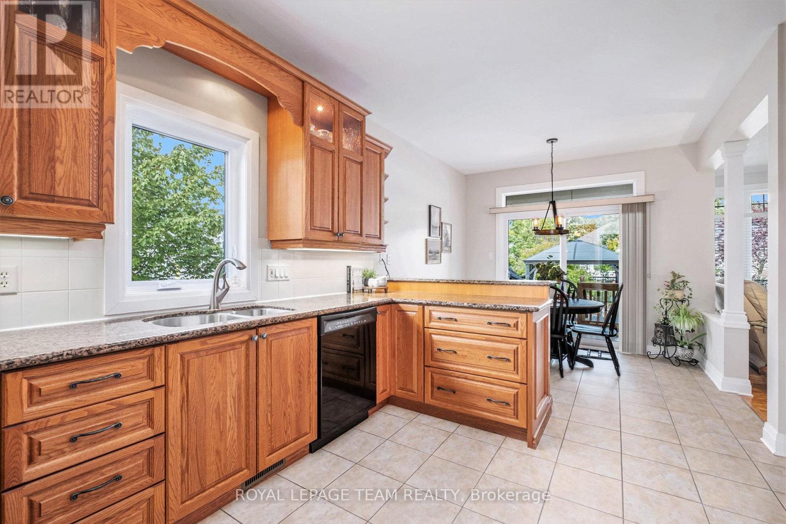 34 Rochelle Drive, Ottawa, Ontario  K0A 2Z0 - Photo 16 - X12389344