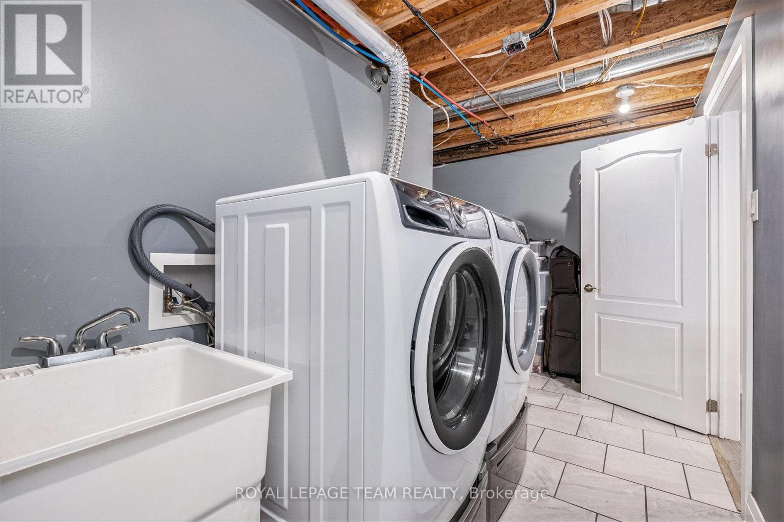 34 Rochelle Drive, Ottawa, Ontario  K0A 2Z0 - Photo 35 - X12389344