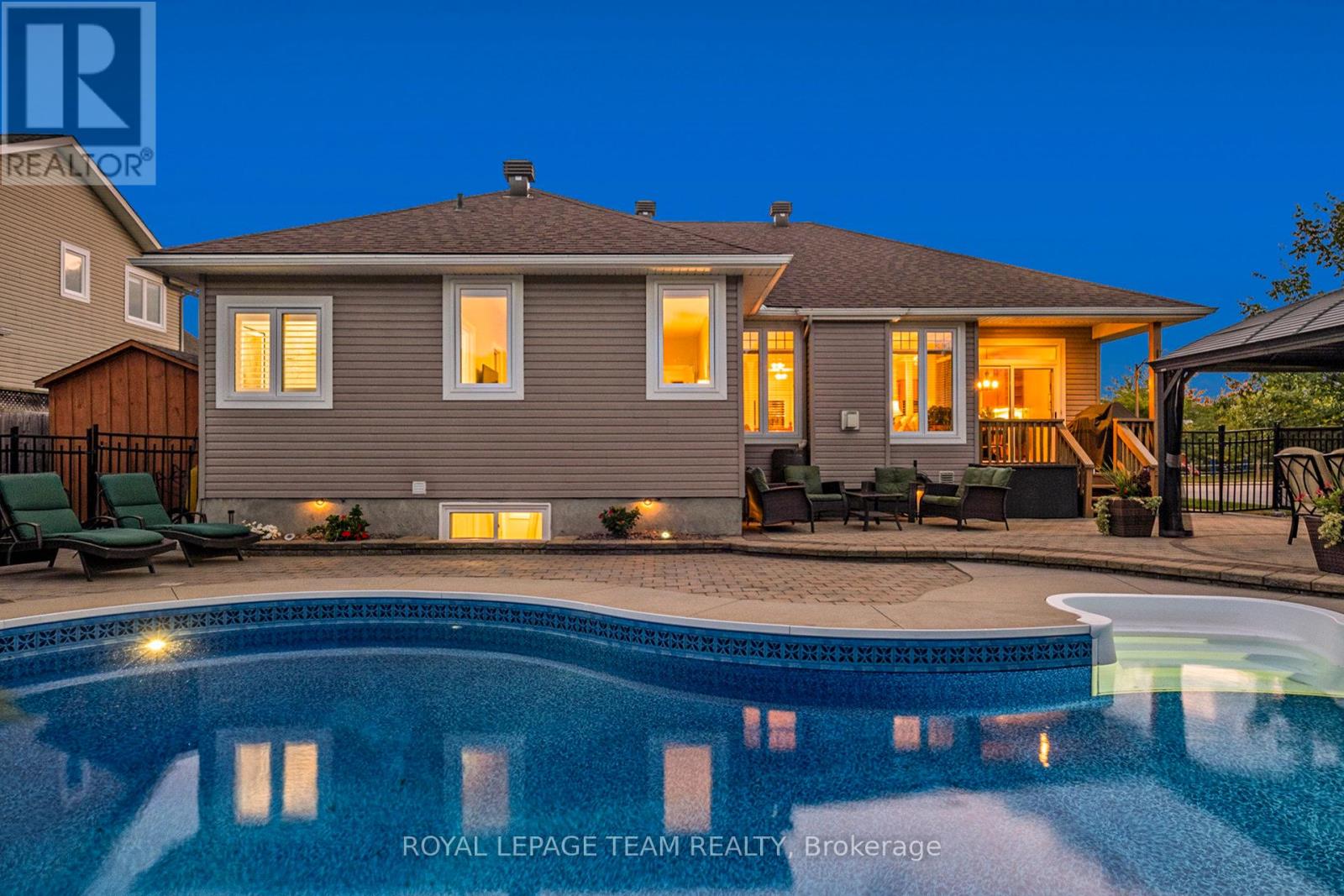 34 Rochelle Drive, Ottawa, Ontario  K0A 2Z0 - Photo 36 - X12389344