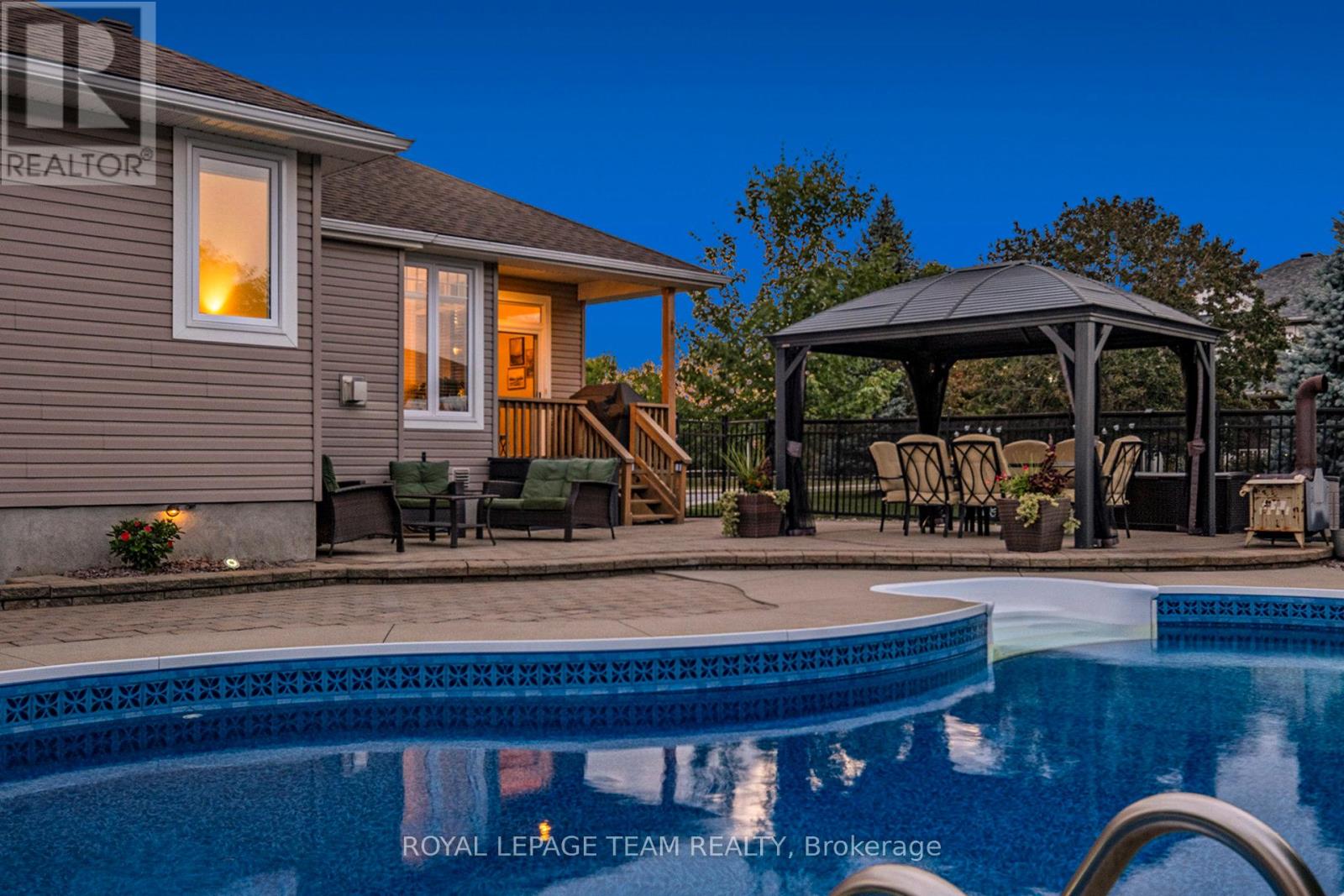 34 Rochelle Drive, Ottawa, Ontario  K0A 2Z0 - Photo 38 - X12389344