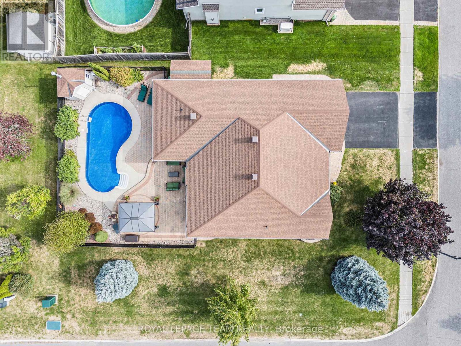 34 Rochelle Drive, Ottawa, Ontario  K0A 2Z0 - Photo 41 - X12389344