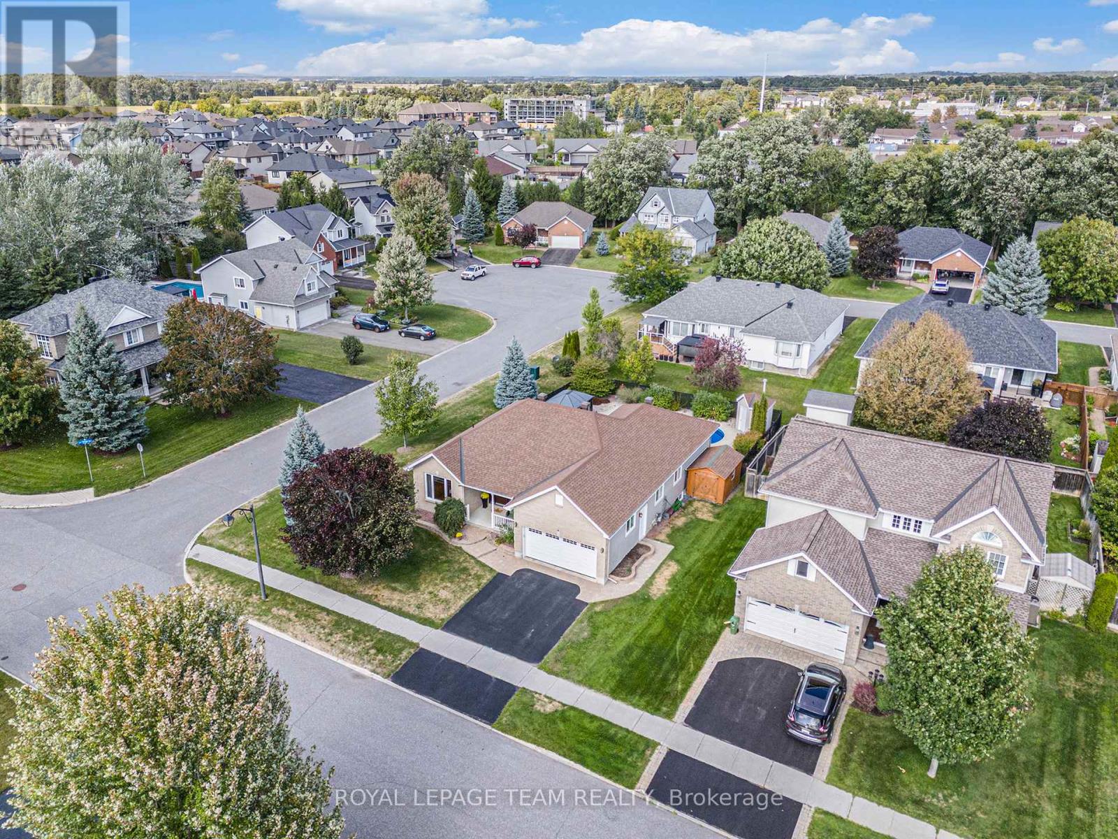34 Rochelle Drive, Ottawa, Ontario  K0A 2Z0 - Photo 42 - X12389344