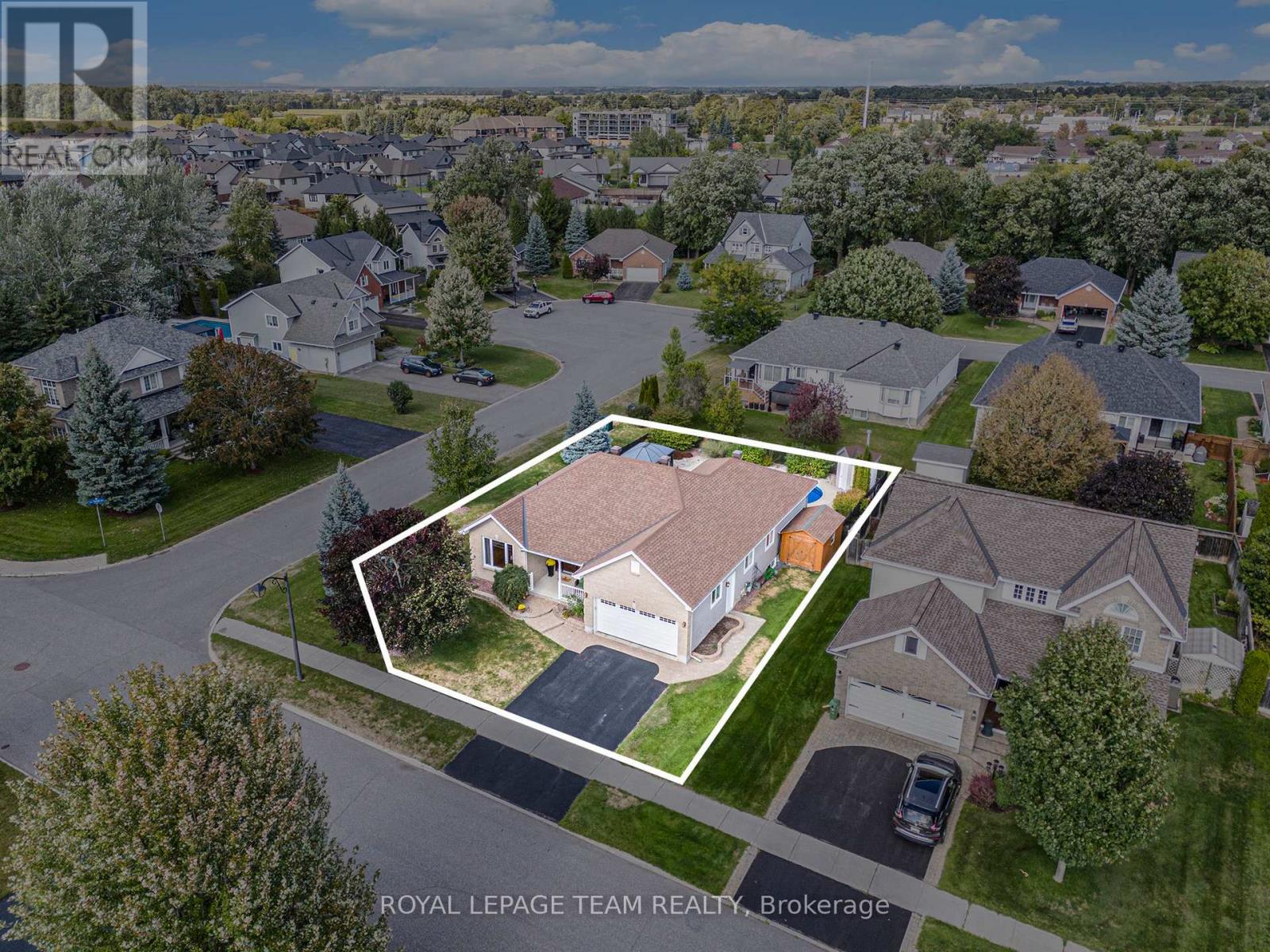 34 Rochelle Drive, Ottawa, Ontario  K0A 2Z0 - Photo 43 - X12389344