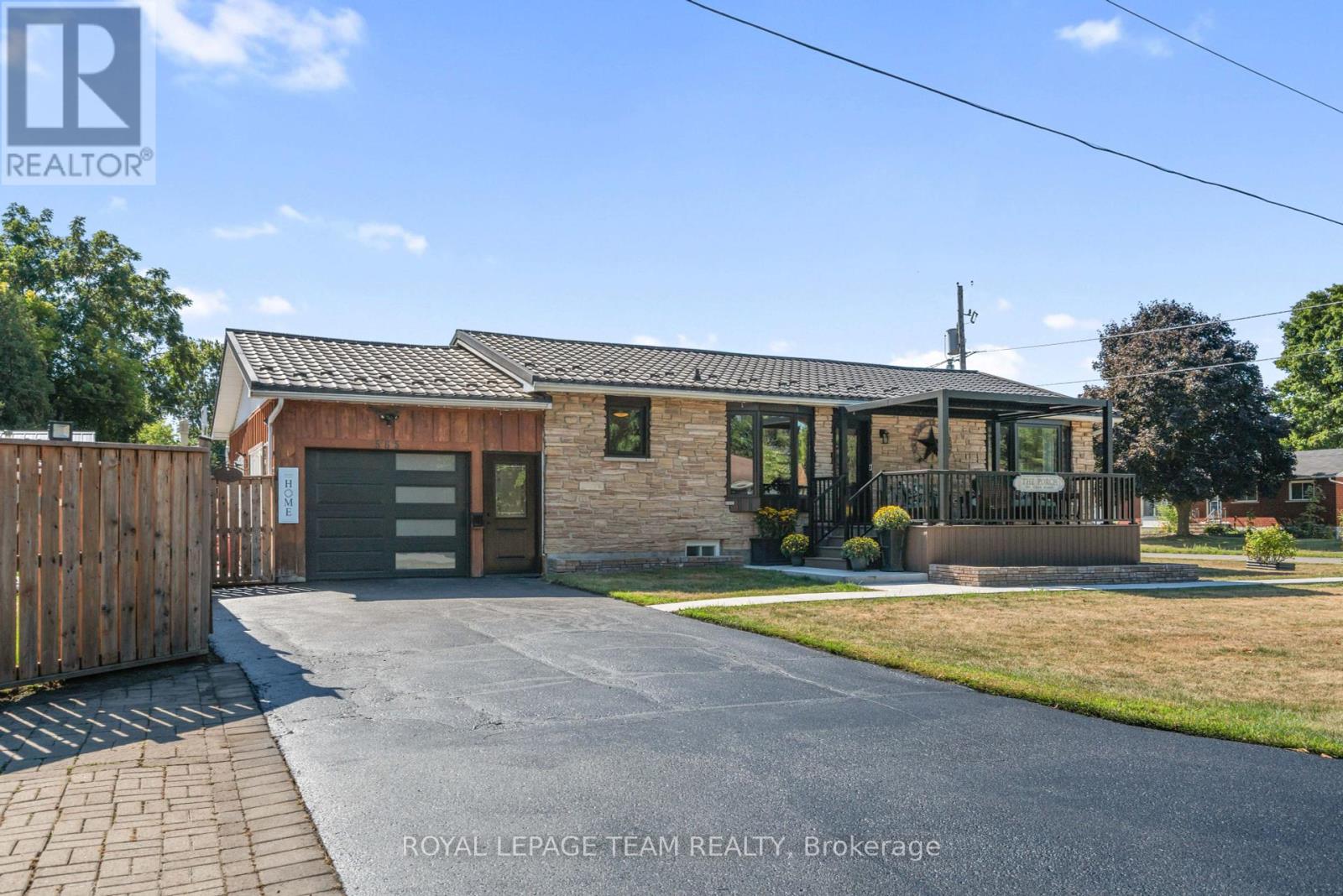 565 Dufferin Street W, North Dundas, Ontario  K0C 2K0 - Photo 1 - X12389379