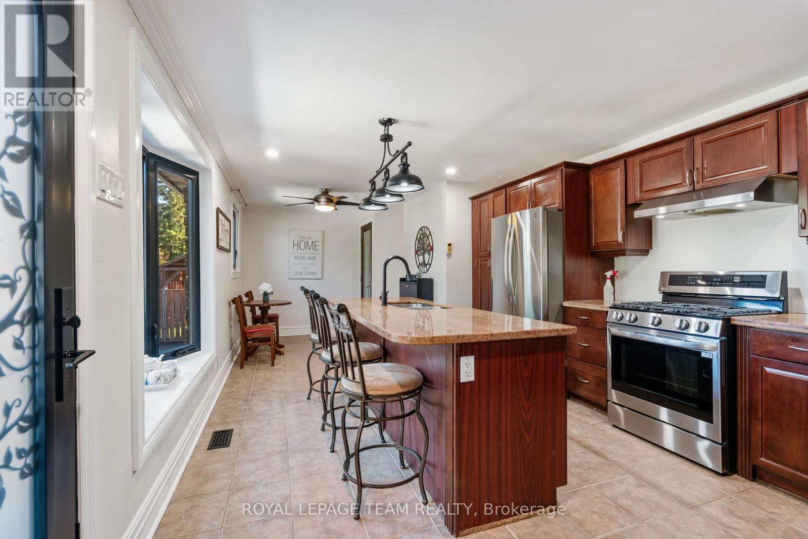 565 Dufferin Street W, North Dundas, Ontario  K0C 2K0 - Photo 10 - X12389379