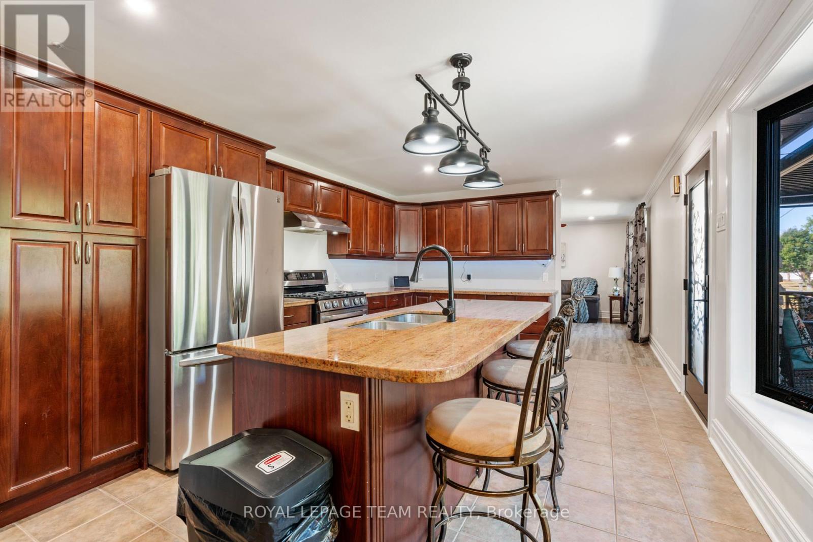 565 Dufferin Street W, North Dundas, Ontario  K0C 2K0 - Photo 7 - X12389379
