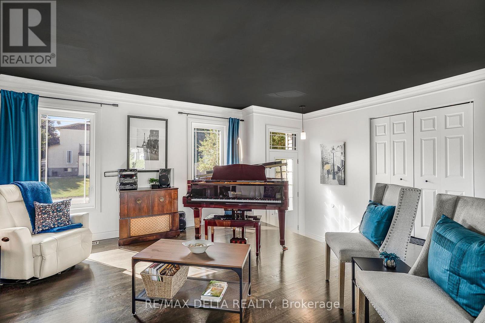381 Dalrymple Drive, Clarence-Rockland, Ontario  K4K 1G9 - Photo 4 - X12389411