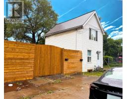 32-34 CLINTON STREET, Hamilton, Ontario