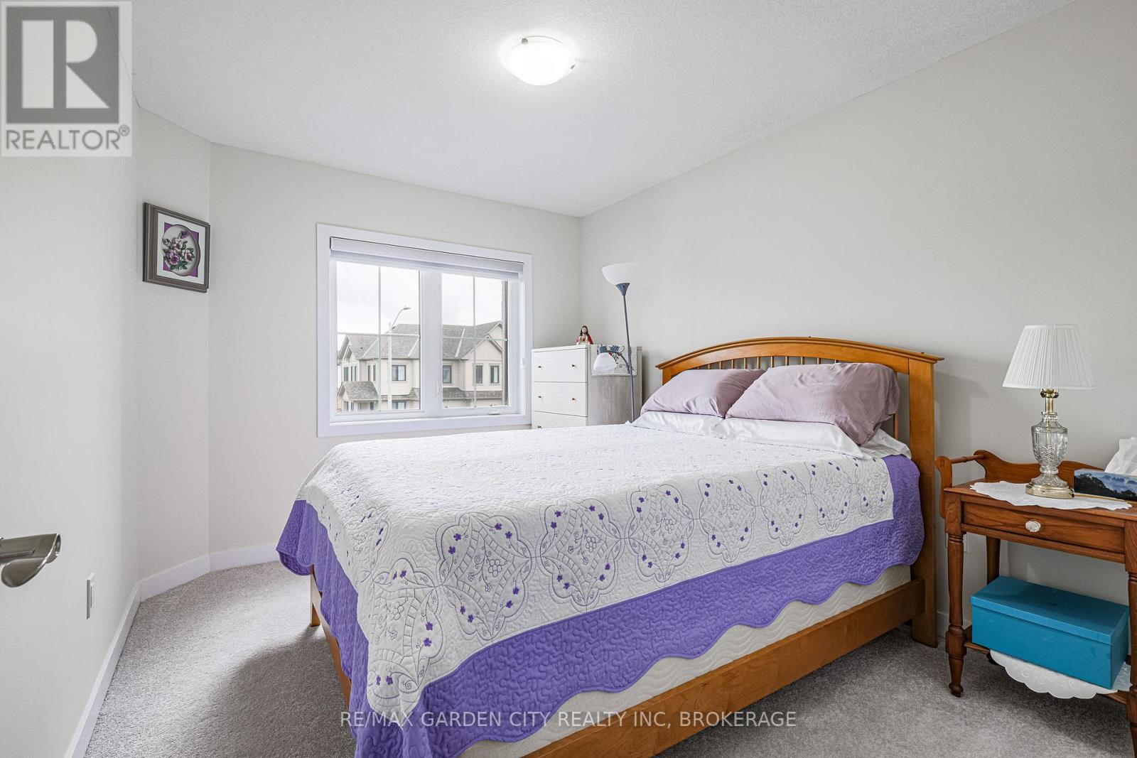 73 Keelson Street, Welland, Ontario  L2B 0M4 - Photo 13 - X12389433