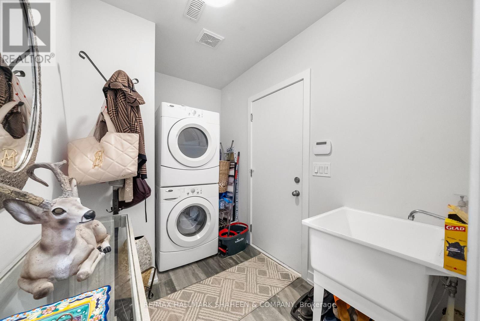 46 Troon Avenue, Vaughan, Ontario  L6A 4Z2 - Photo 15 - N12389217
