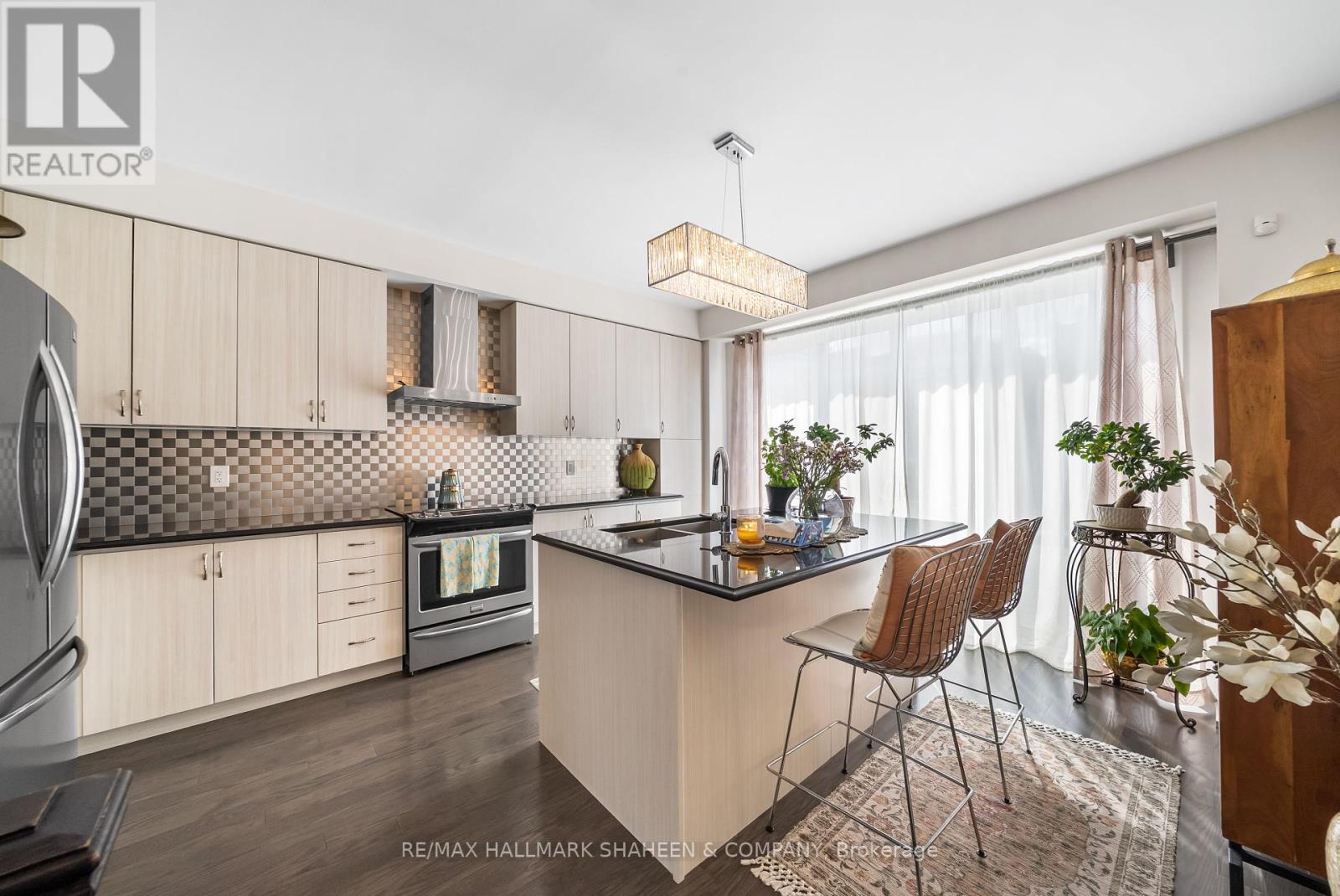 46 Troon Avenue, Vaughan, Ontario  L6A 4Z2 - Photo 17 - N12389217