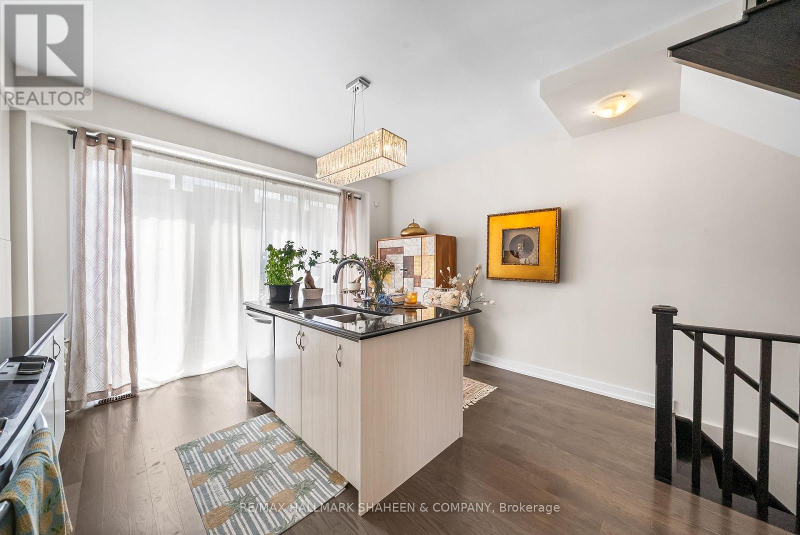 46 Troon Avenue, Vaughan, Ontario  L6A 4Z2 - Photo 18 - N12389217